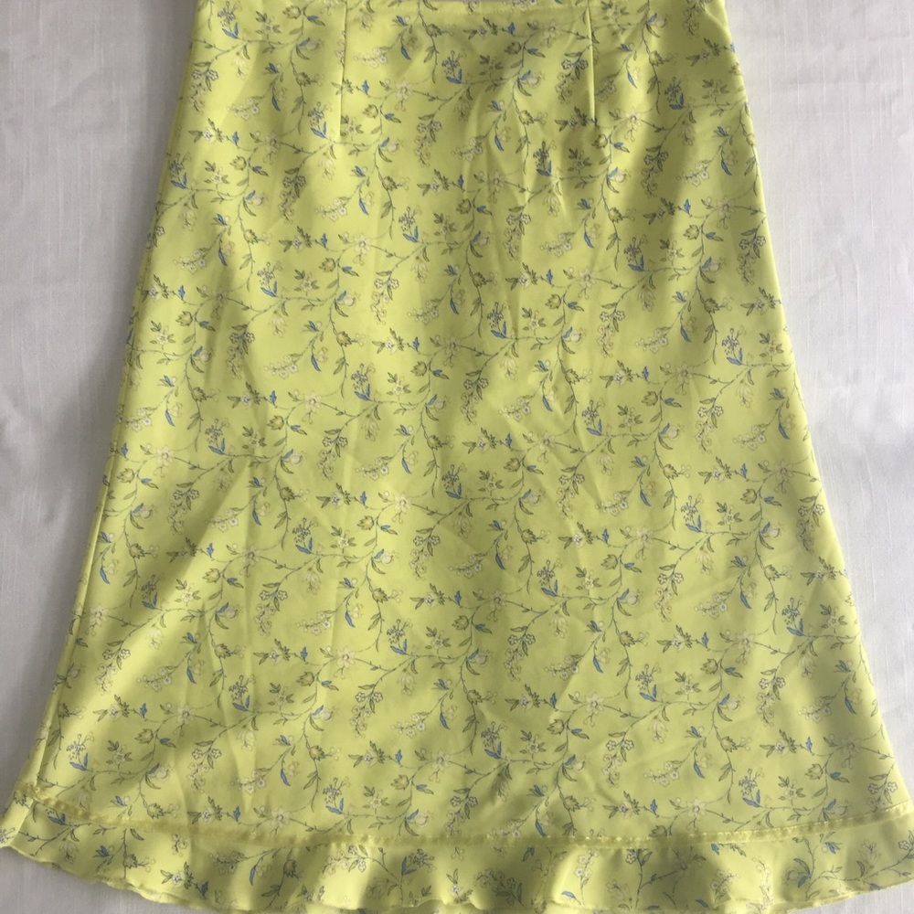 Vintage Express Green Floral Skirt Size 1/2